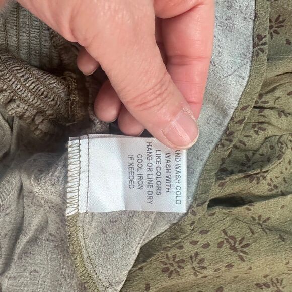 In Loom Women’s Peasant Blouse Olive Green Floral Smocked Boho Top S Fall - Picture 5 of 5